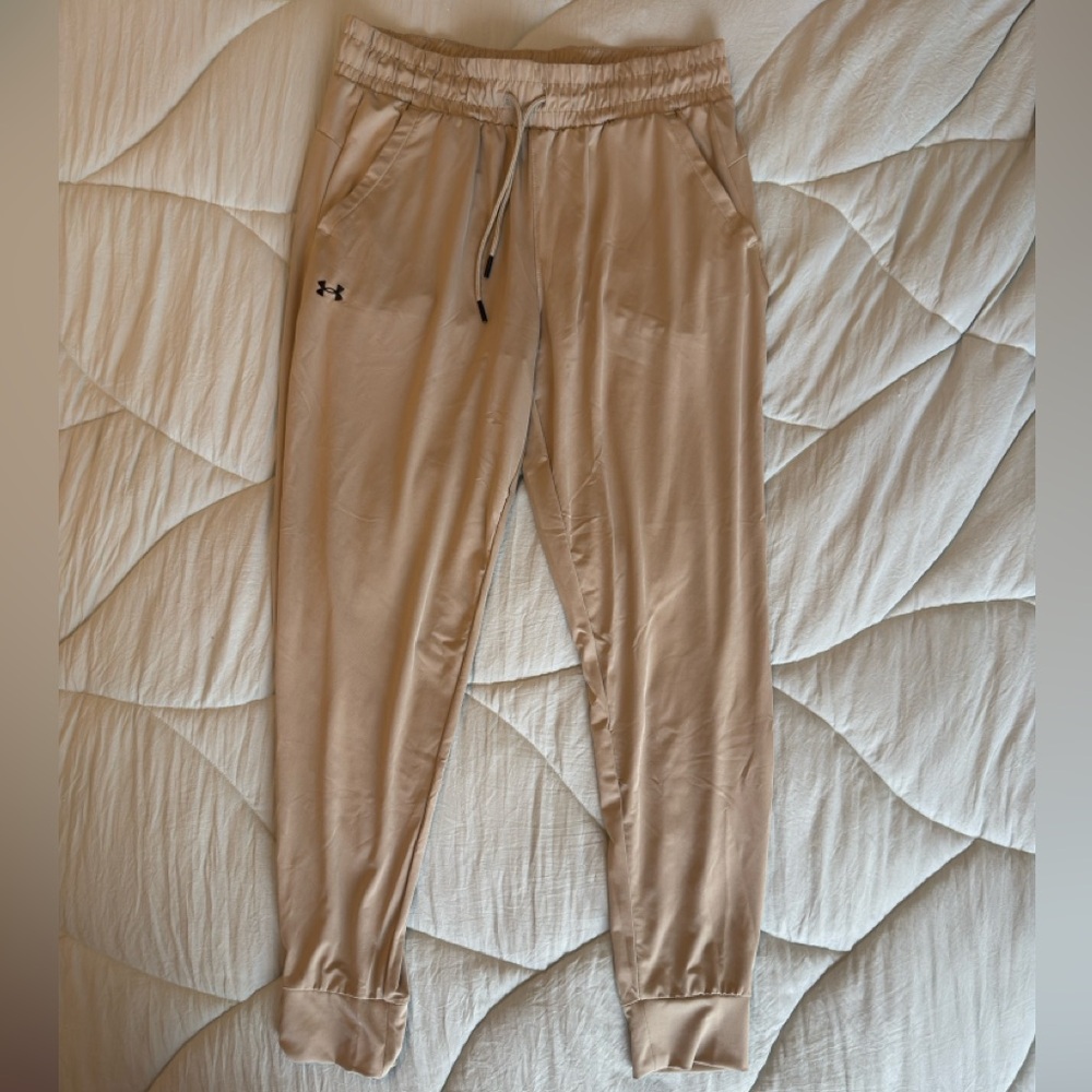 Under Armour Men’s Beige Jogger Sweatpants
